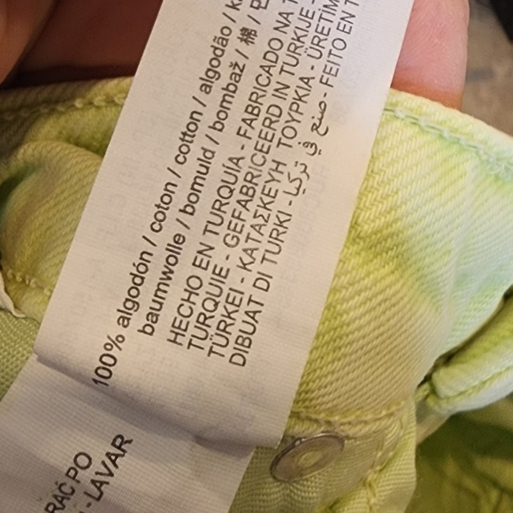 NWT Zara Lime Green Denim Distressed Cutoff Shorts women's size 6 - Picture 11 of 13